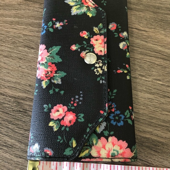 Dark navy, floral Cath Kidston wallet - Picture 2 of 8